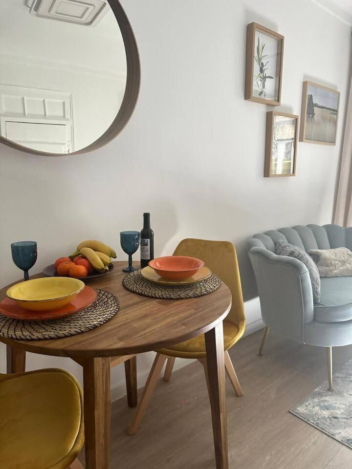 Stylish Renovated Apartment In Chiado Lisbon Bagian luar foto